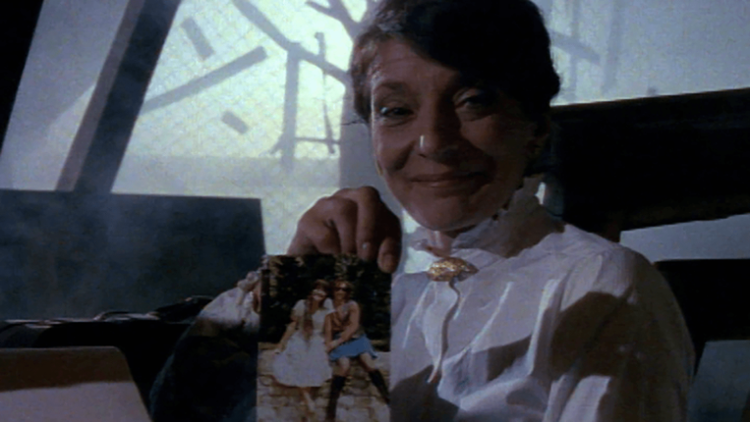 Love Hurts Clip image